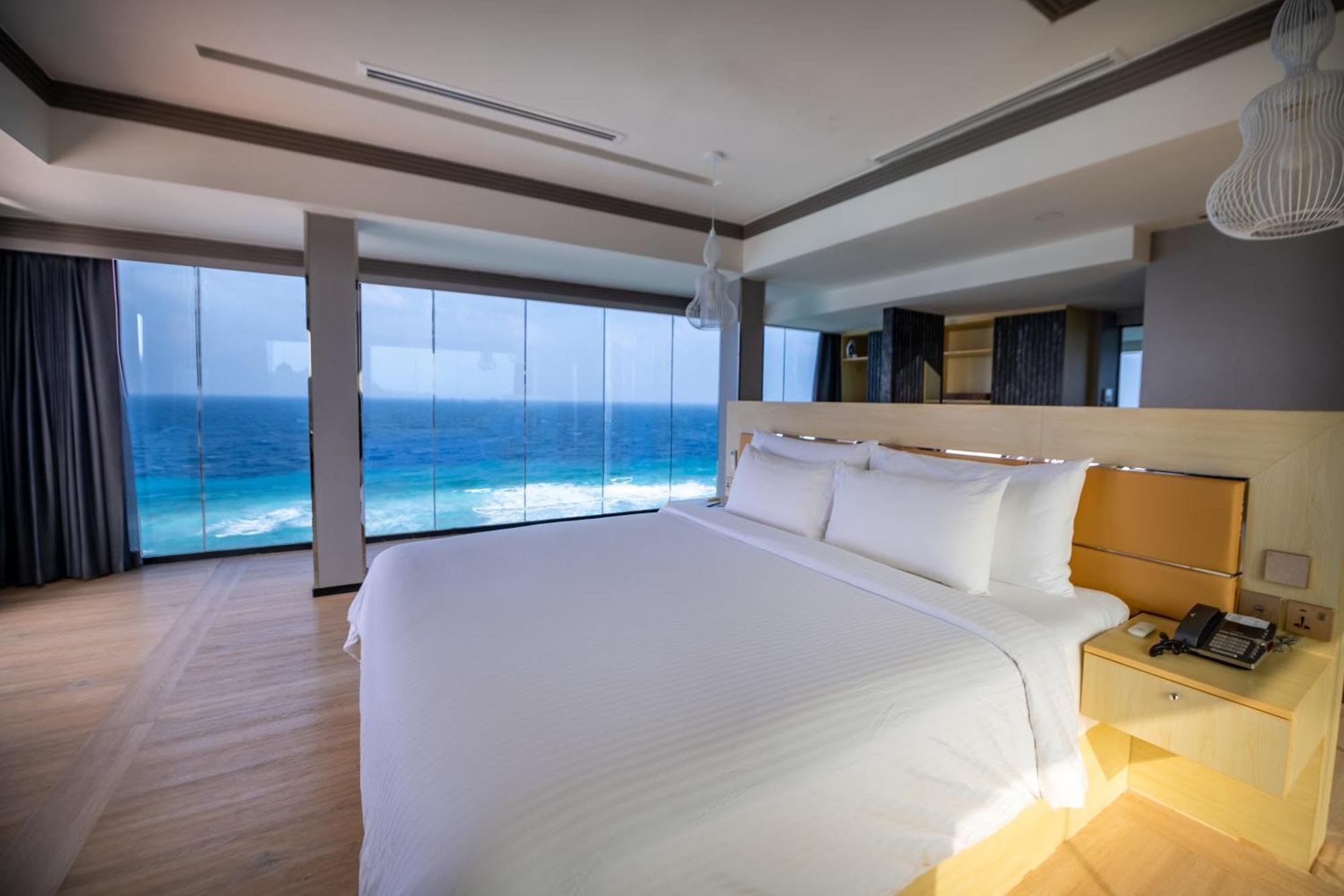 Swarn By Hawks Hotels Kamadhoo Exteriör bild